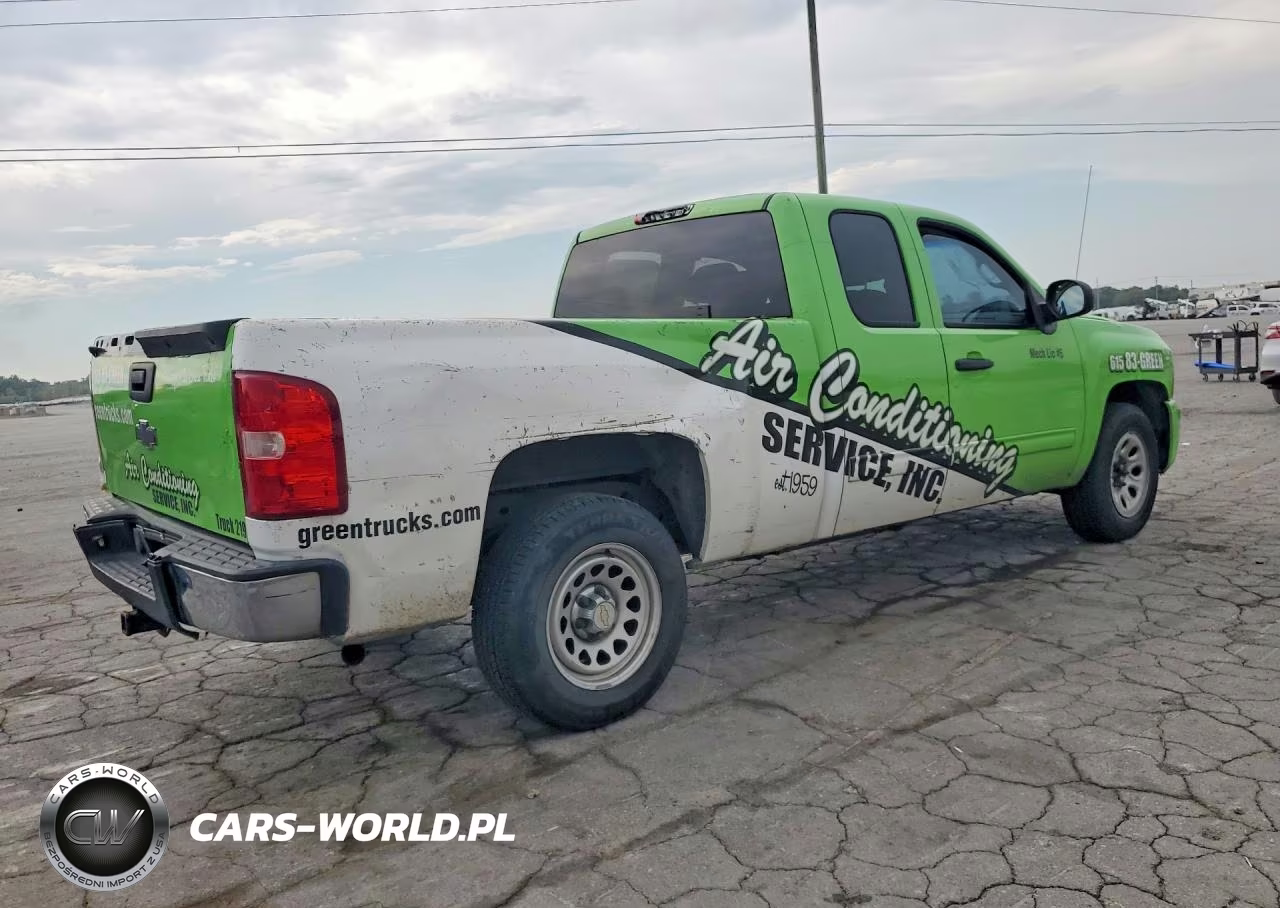 2010 Chevrolet Silverado C1500 Ls VIN:1GCSCREA3AZ114352 - 3