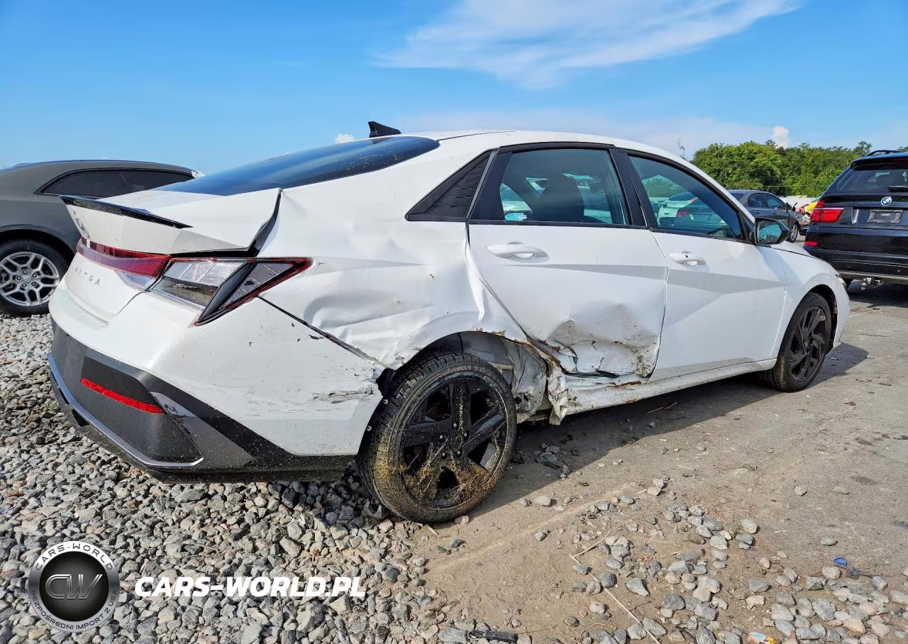 2026 Hyundai Elantra Sel Sport VIN:KMHLM4DGXTU157561 - 3