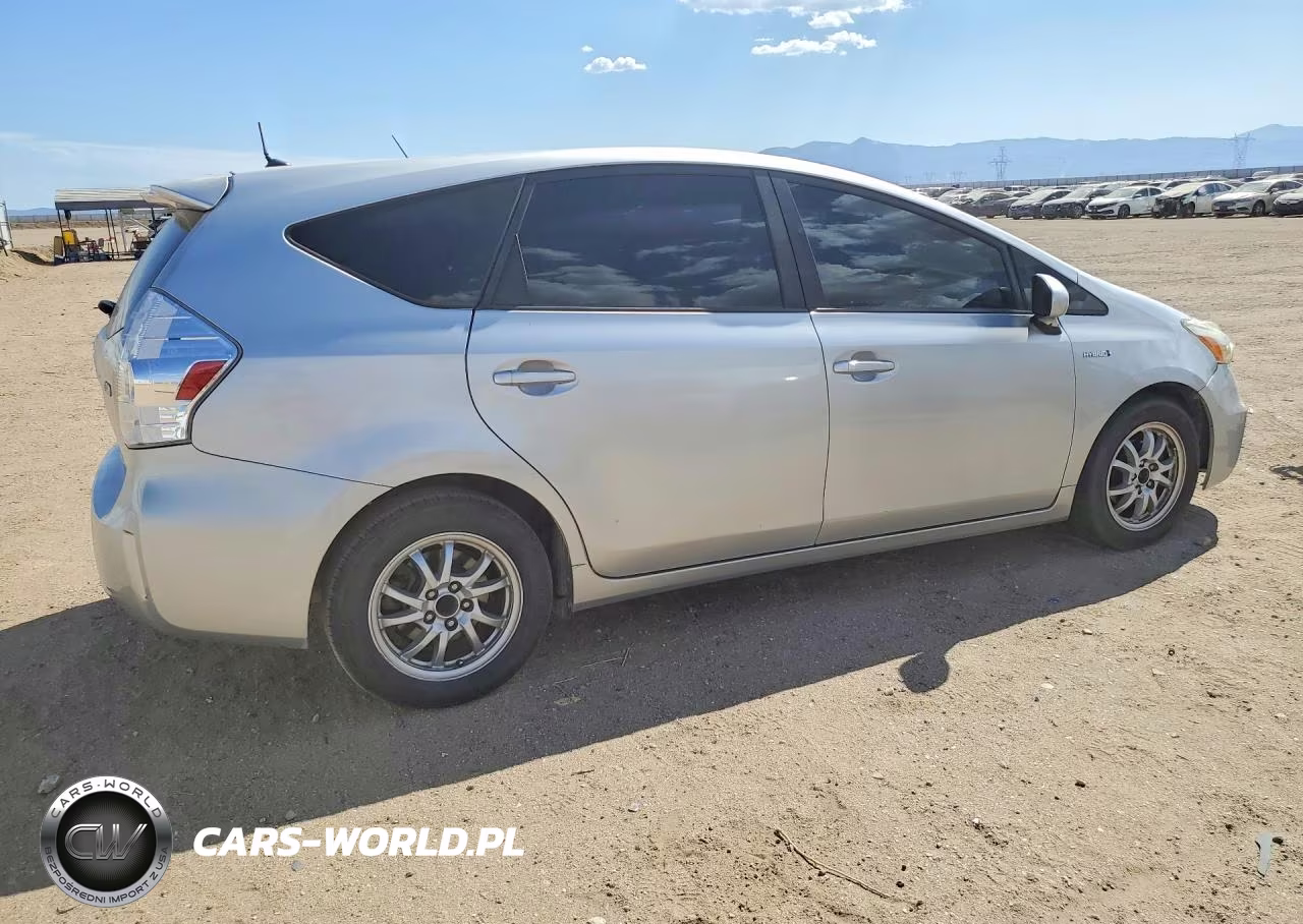 2013 Toyota Prius V Two VIN:JTDZN3EU0D3245309 - 3