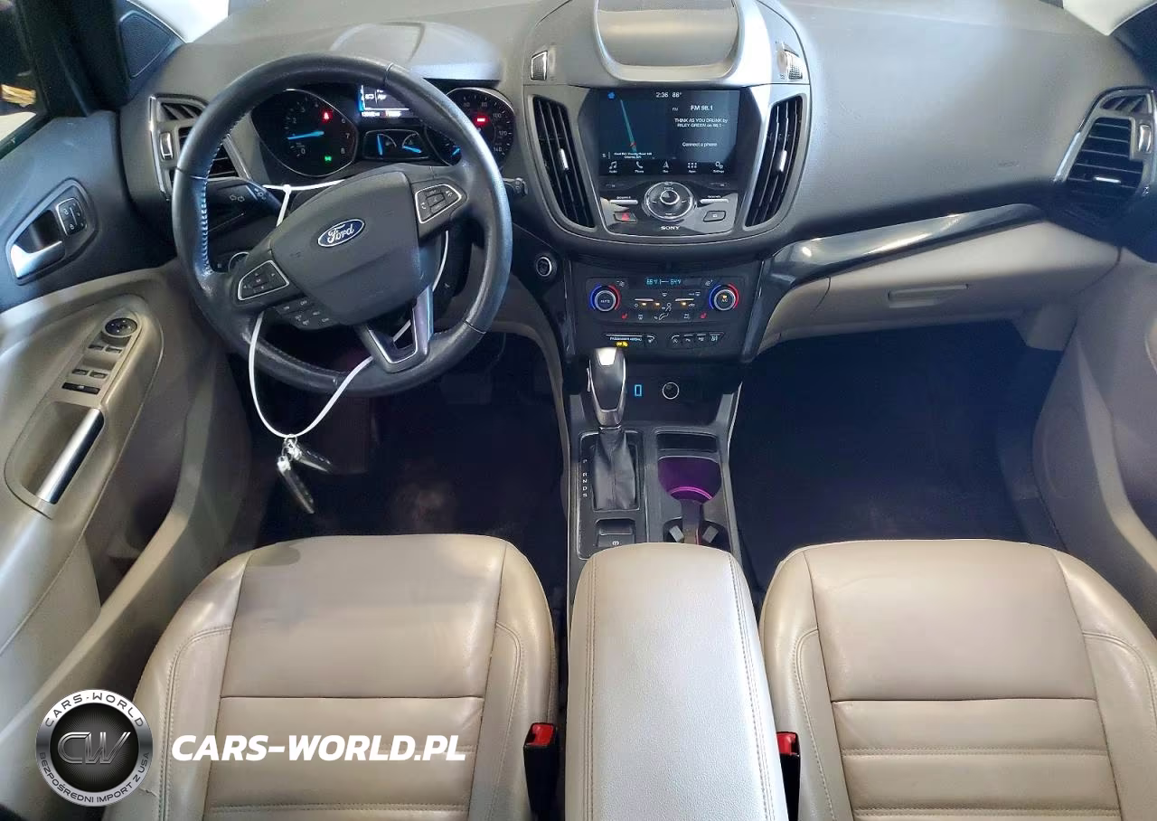 2019 Ford Escape Titanium VIN:1FMCU9J91KUC33461 - 8