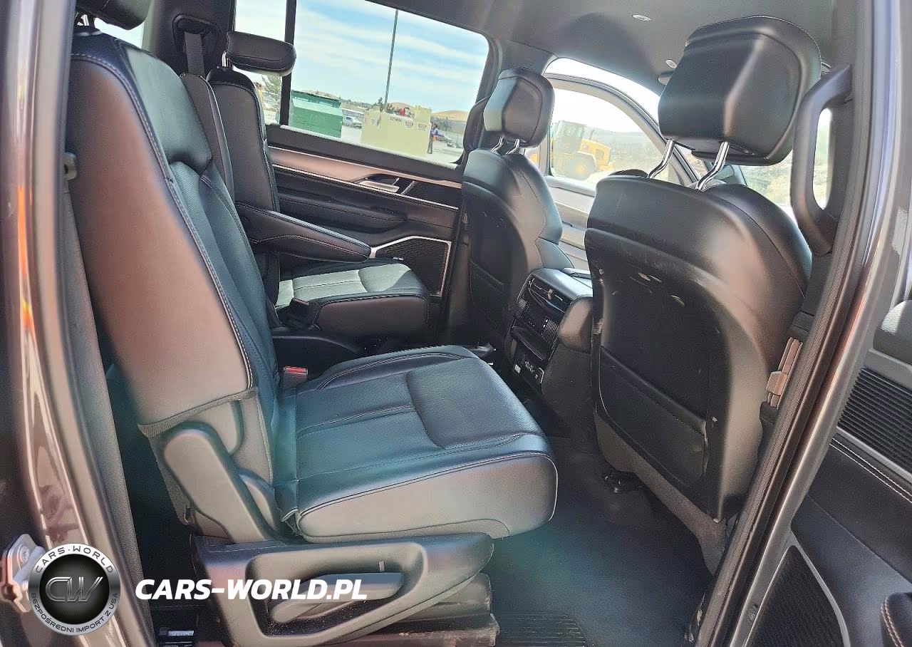 2025 Jeep Wagoneer Series Ii VIN:1C4SJVBP8SS535789 - 11