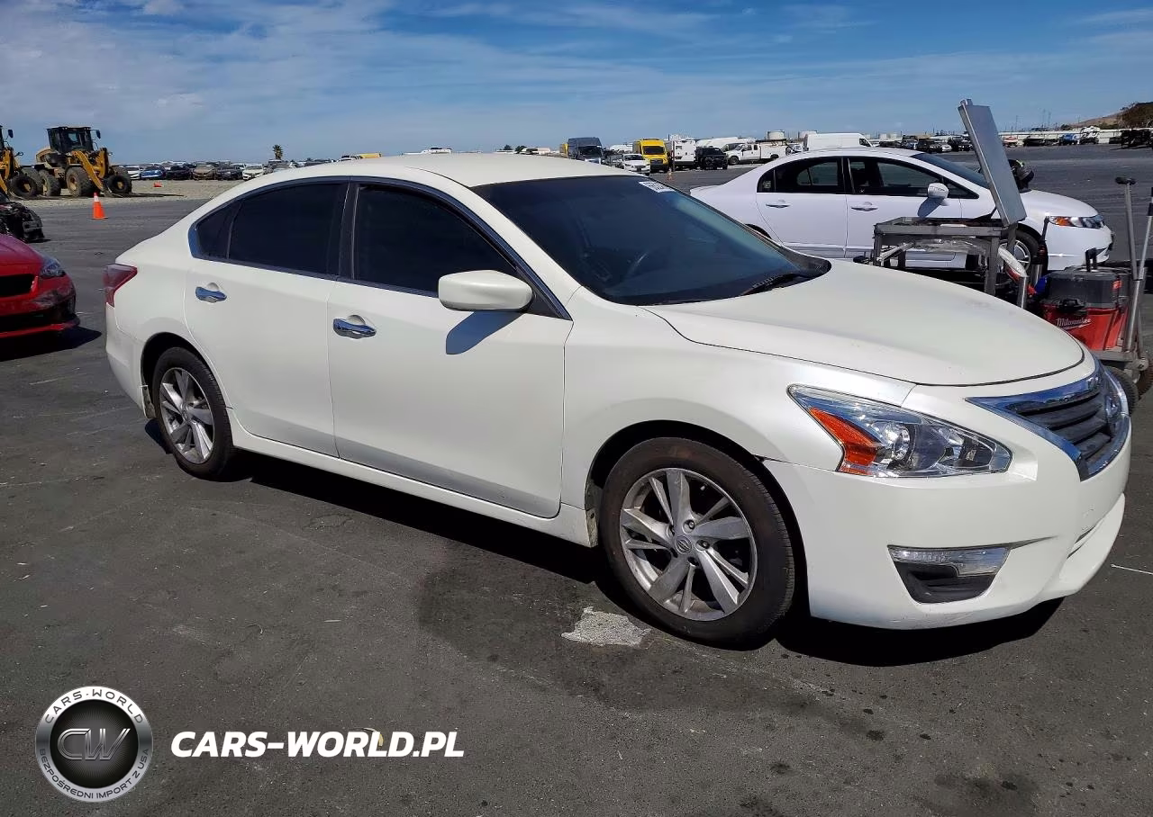 2014 Nissan Altima 2.5 S VIN:1N4AL3AP2EC271663 - 4