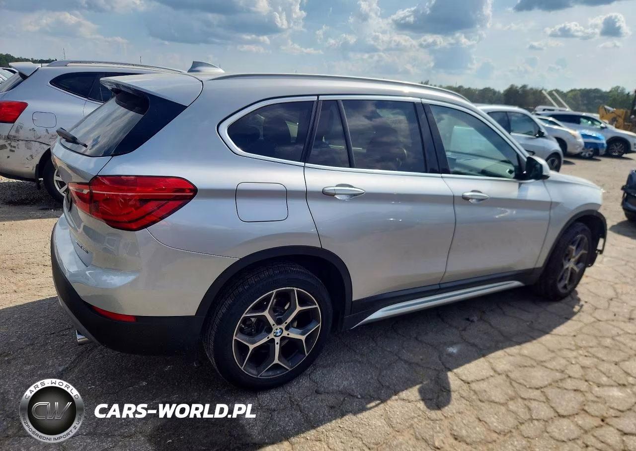 2018 BMW X1 Sdrive28I VIN:WBXHU7C38J5L08191 - 3