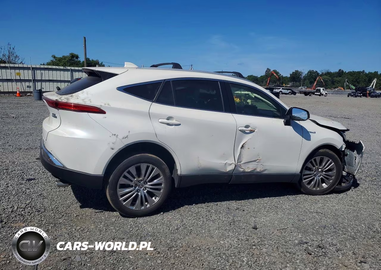 2021 Toyota Venza Xle VIN:JTEAAAAH0MJ008428 - 3