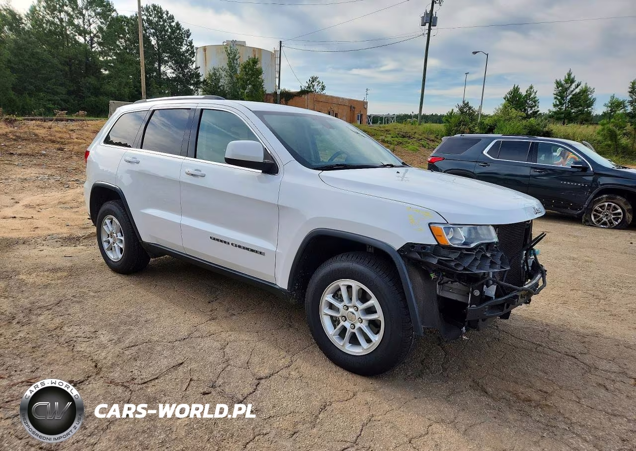 2019 Jeep Grand Cherokee Laredo VIN:1C4RJEAG3KC752211 - 4