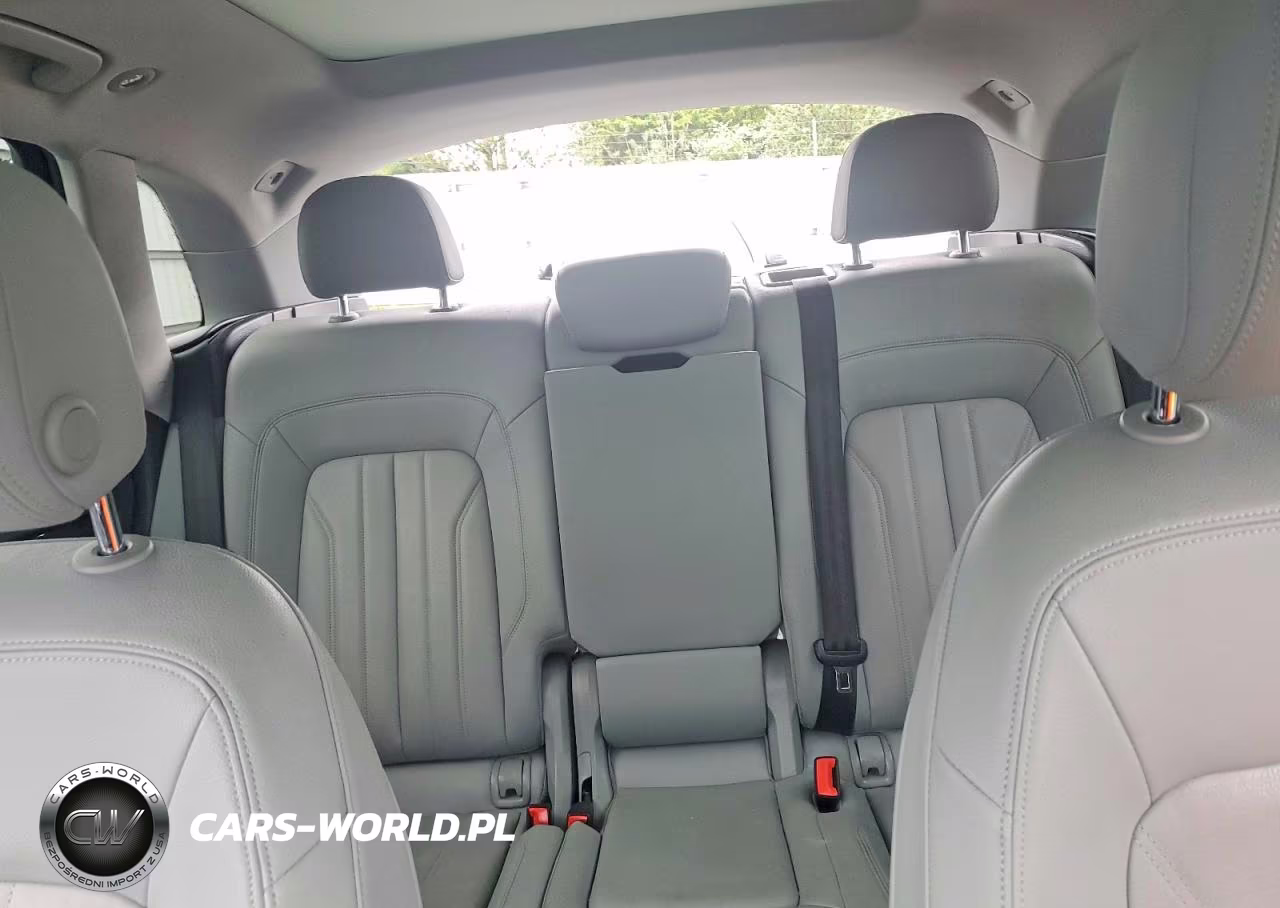 2020 Audi Q5 Premium VIN:WA1ANAFYXL2099387 - 10