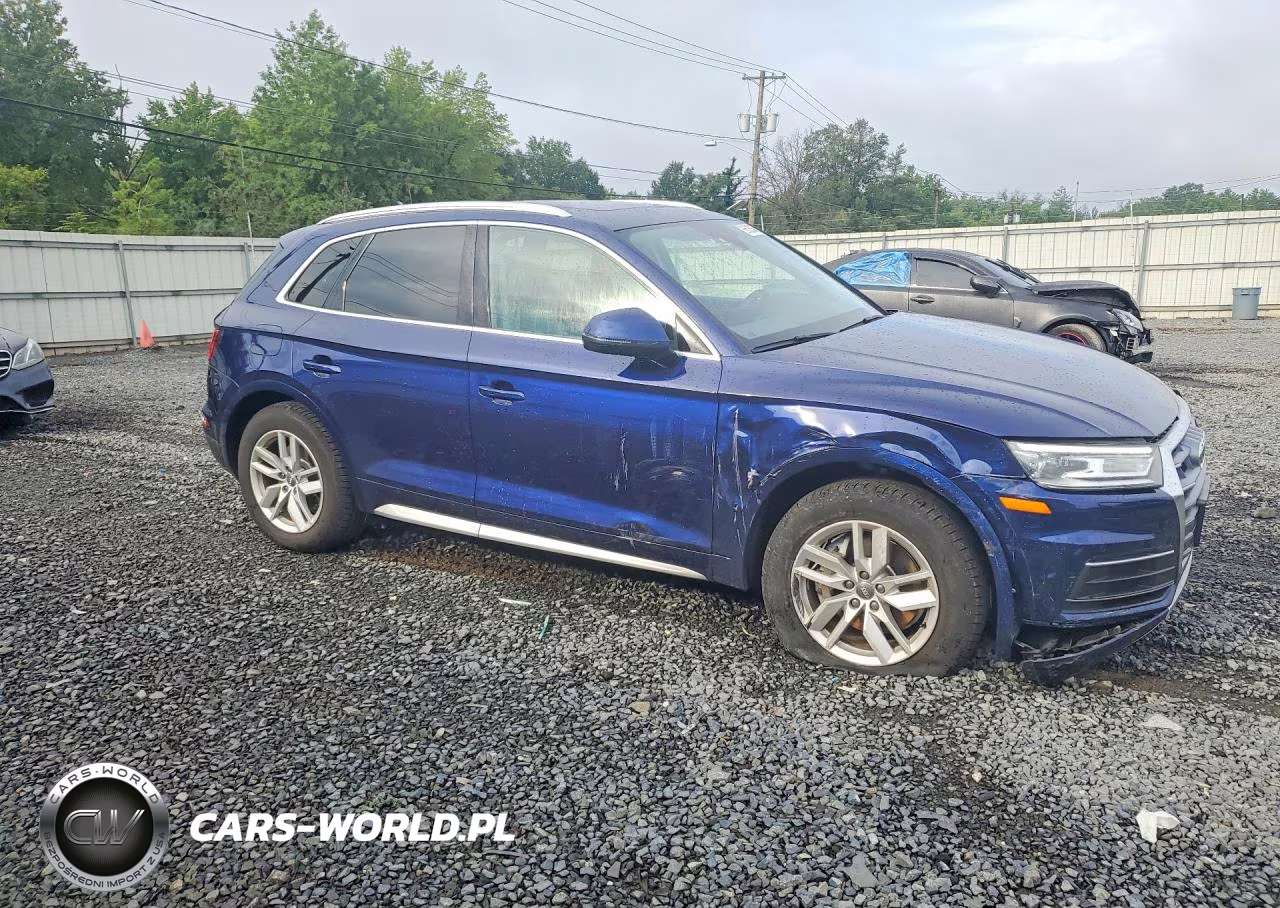 2020 Audi Q5 Premium VIN:WA1ANAFYXL2099387 - 4