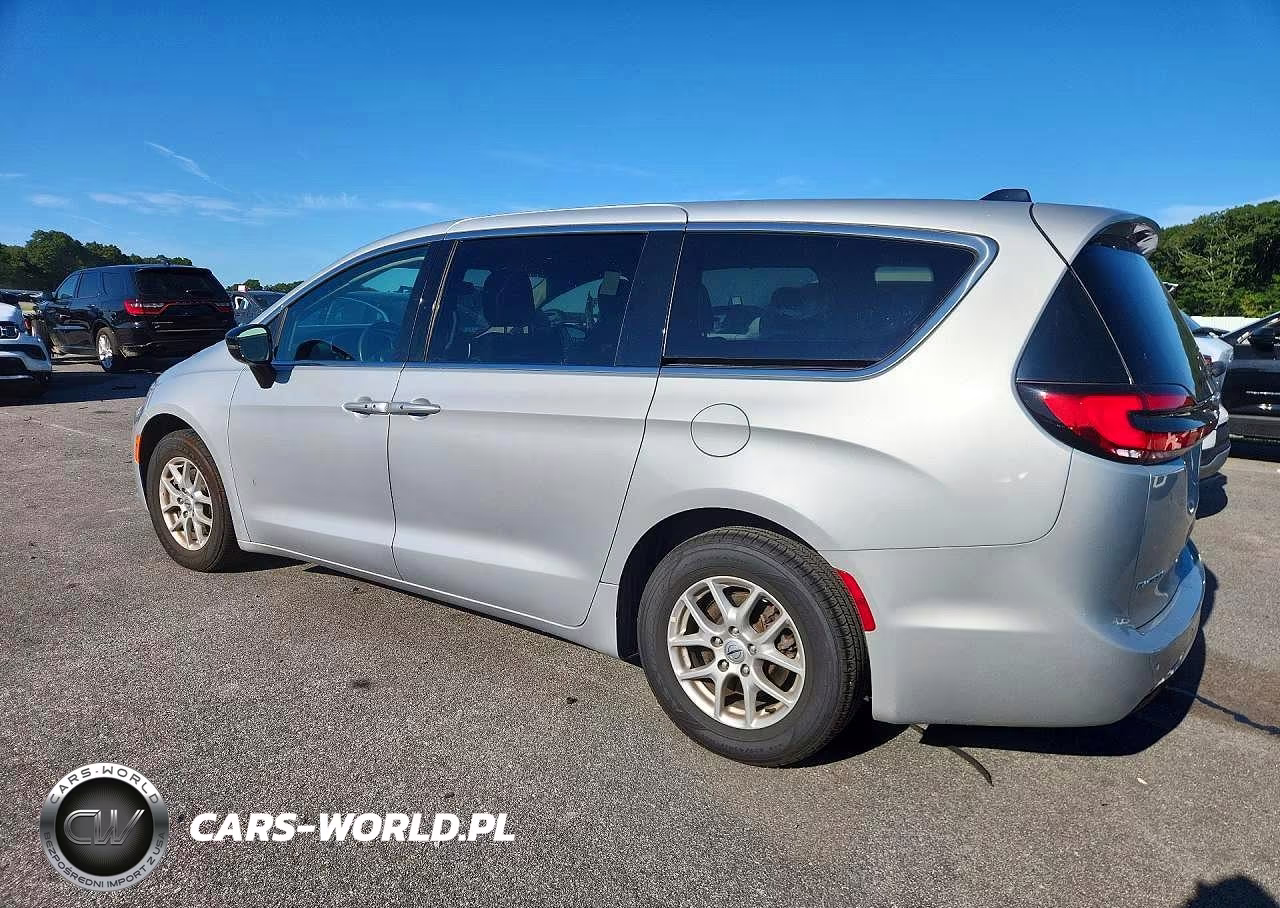 2024 Chrysler Pacifica Touring L VIN:2C4RC1BG6RR172874 - 2