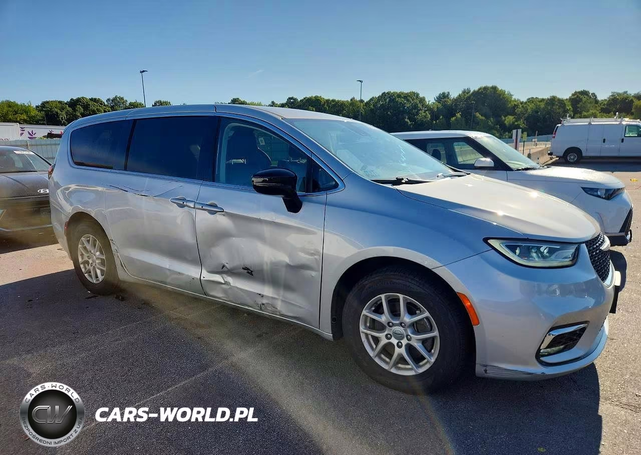 2024 Chrysler Pacifica Touring L VIN:2C4RC1BG6RR172874 - 4