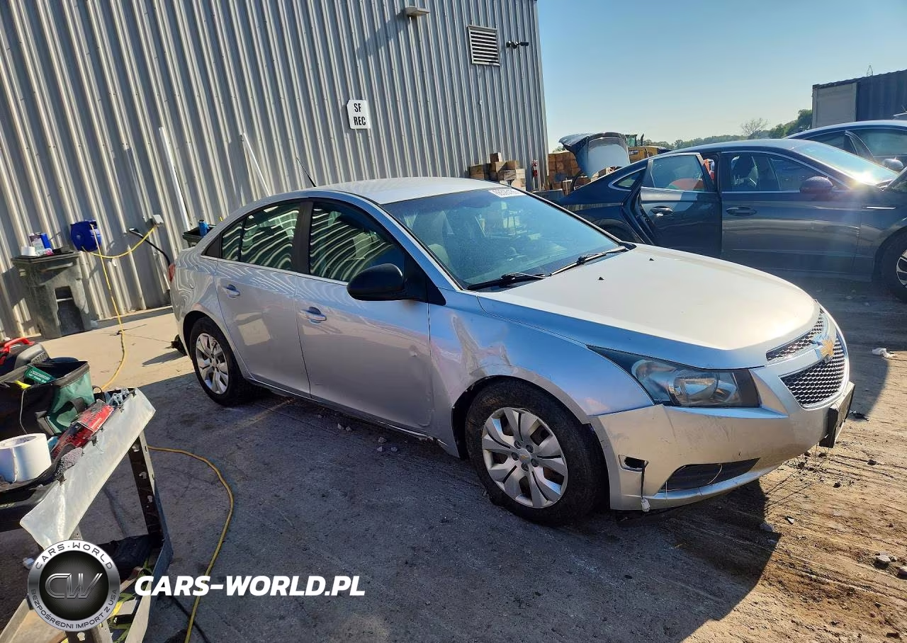 2012 Chevrolet Cruze Ls VIN:1G1PC5SH4C7217254 - 4