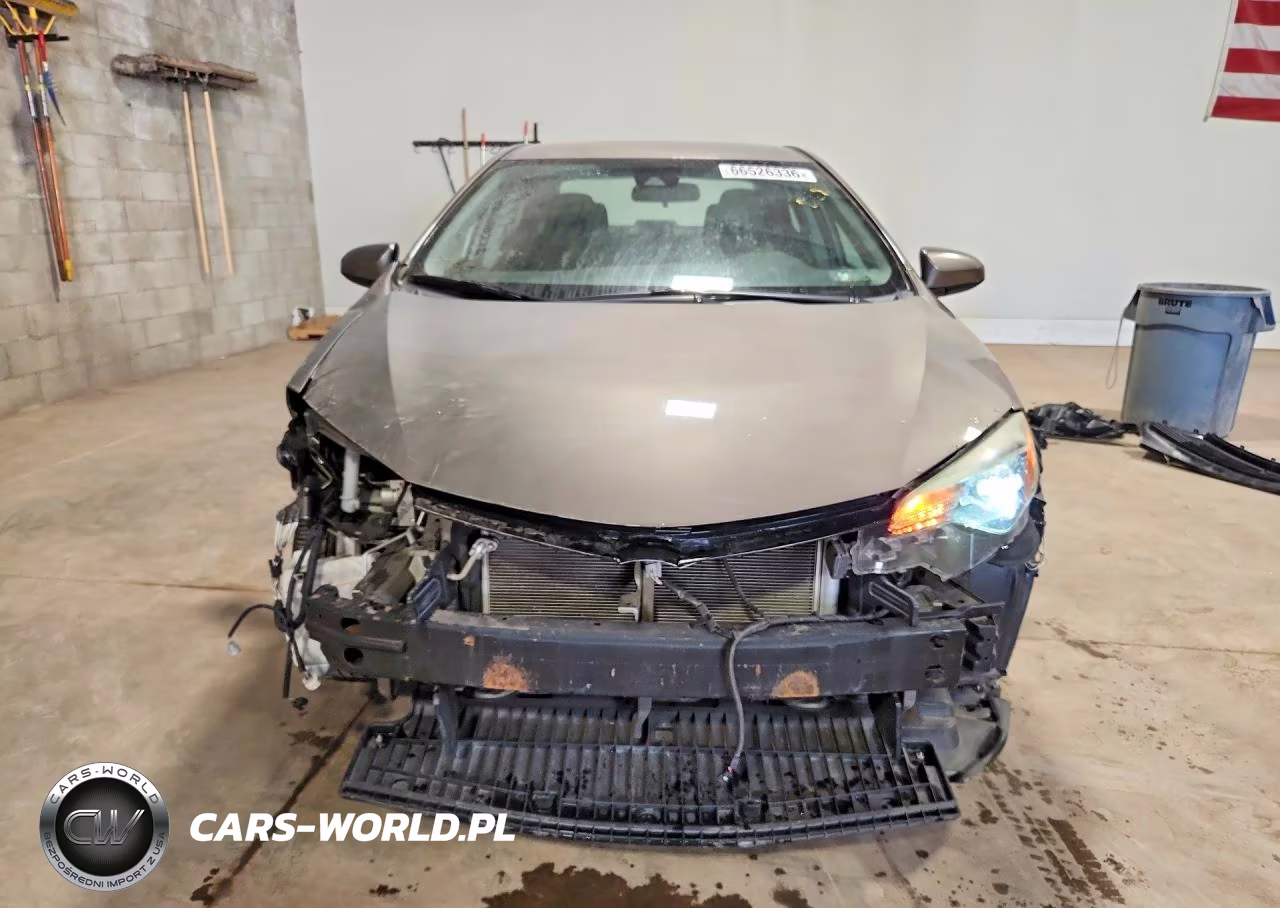 2018 Toyota Corolla Le VIN:5YFBURHE7JP770303 - 5