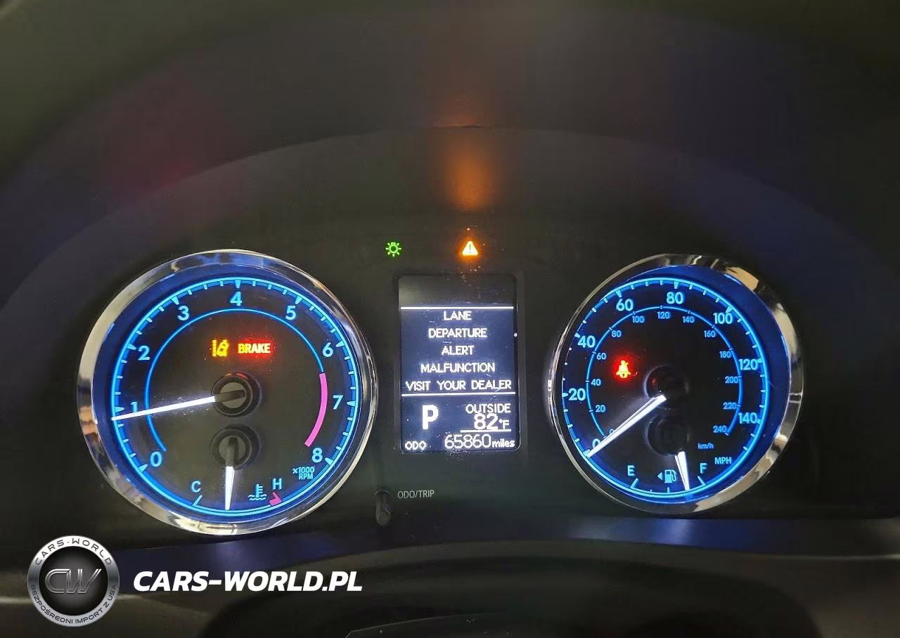 2018 Toyota Corolla Le VIN:5YFBURHE7JP770303 - 9