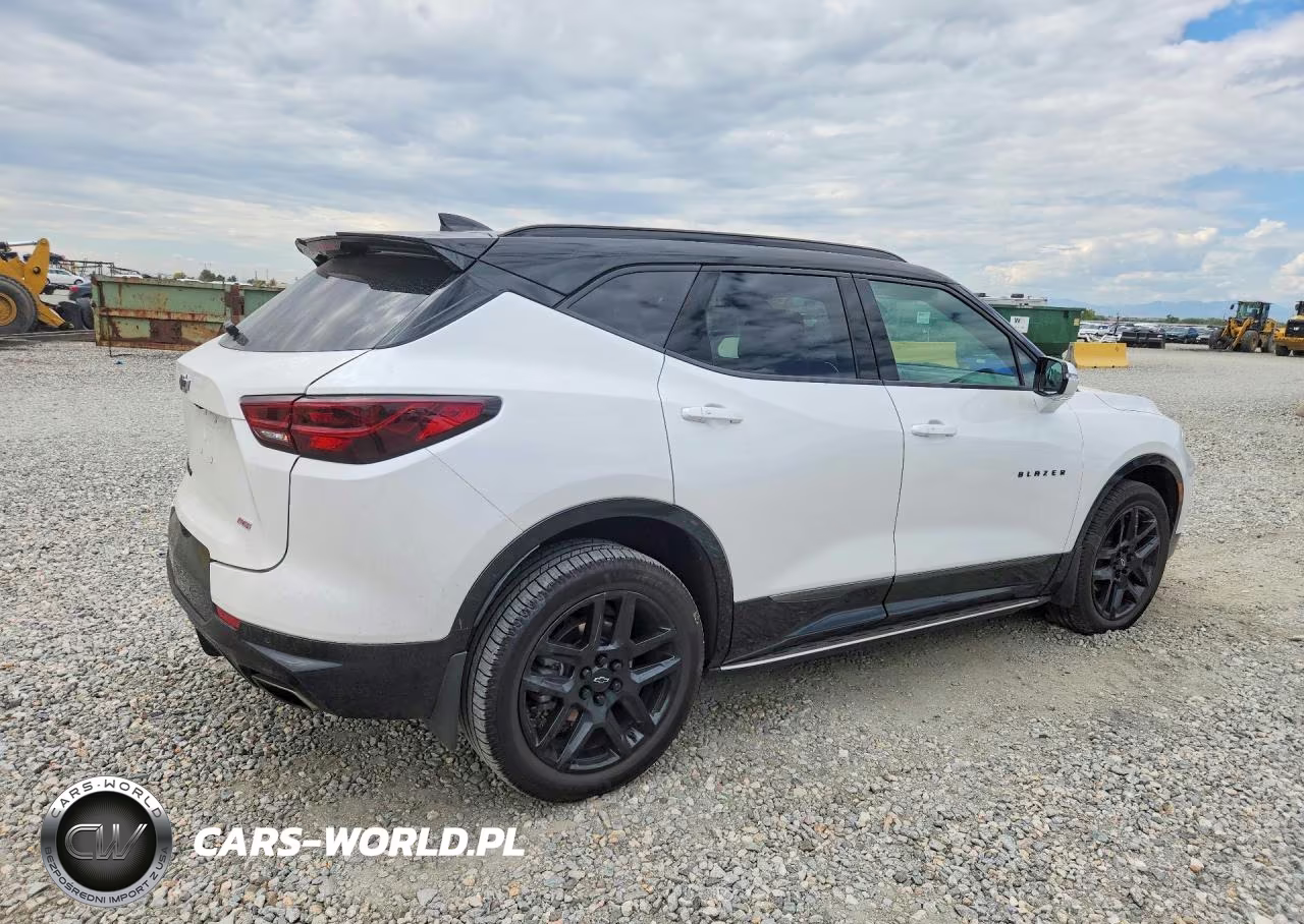 2024 Chevrolet Blazer Rs VIN:3GNKBKRS5RS154770 - 3