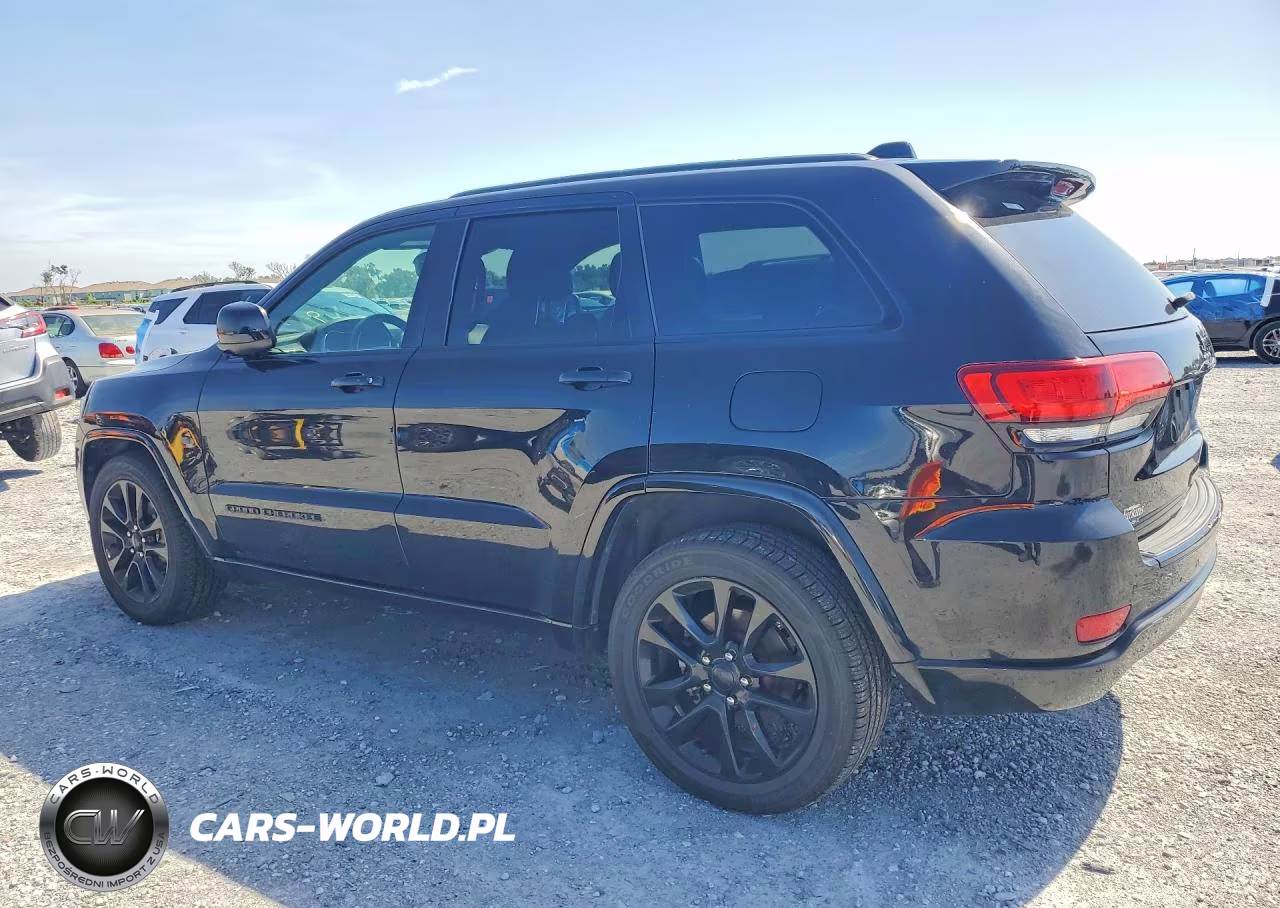 2018 Jeep Grand Cherokee Laredo VIN:1C4RJEAG9JC183752 - 2