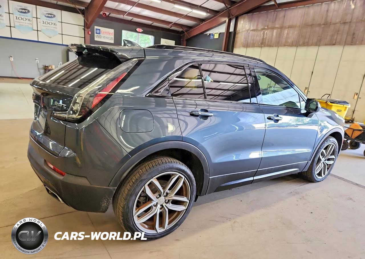 2019 Cadillac Xt4 Sport VIN:1GYFZFR43KF117686 - 3