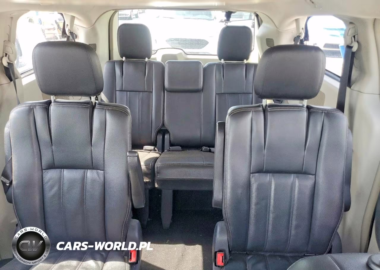 2013 Chrysler Town & Country Touring VIN:2C4RC1BG7DR751641 - 10