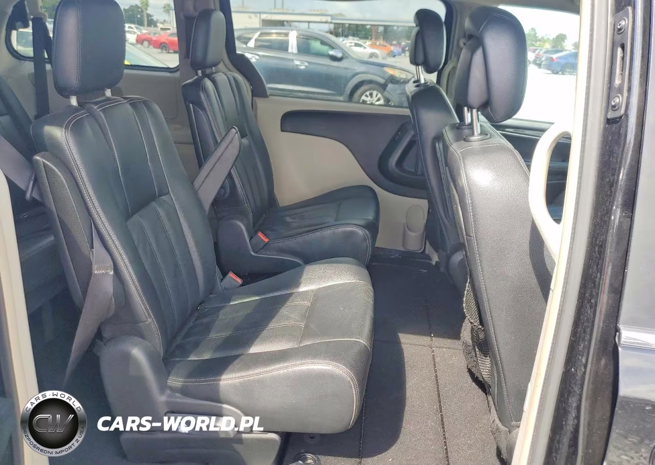 2013 Chrysler Town & Country Touring VIN:2C4RC1BG7DR751641 - 11