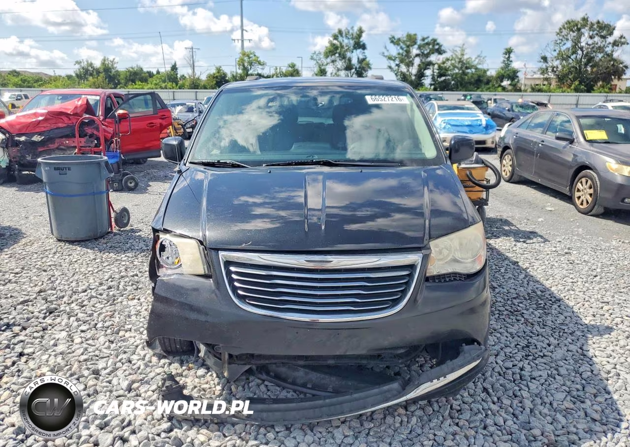 2013 Chrysler Town & Country Touring VIN:2C4RC1BG7DR751641 - 5