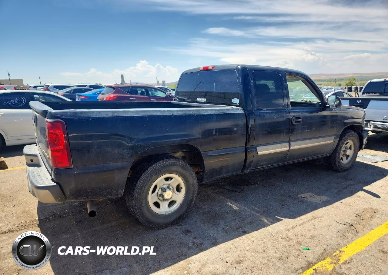 2003 Chevrolet Silverado C1500 VIN:2GCEC19V731354771 - 3