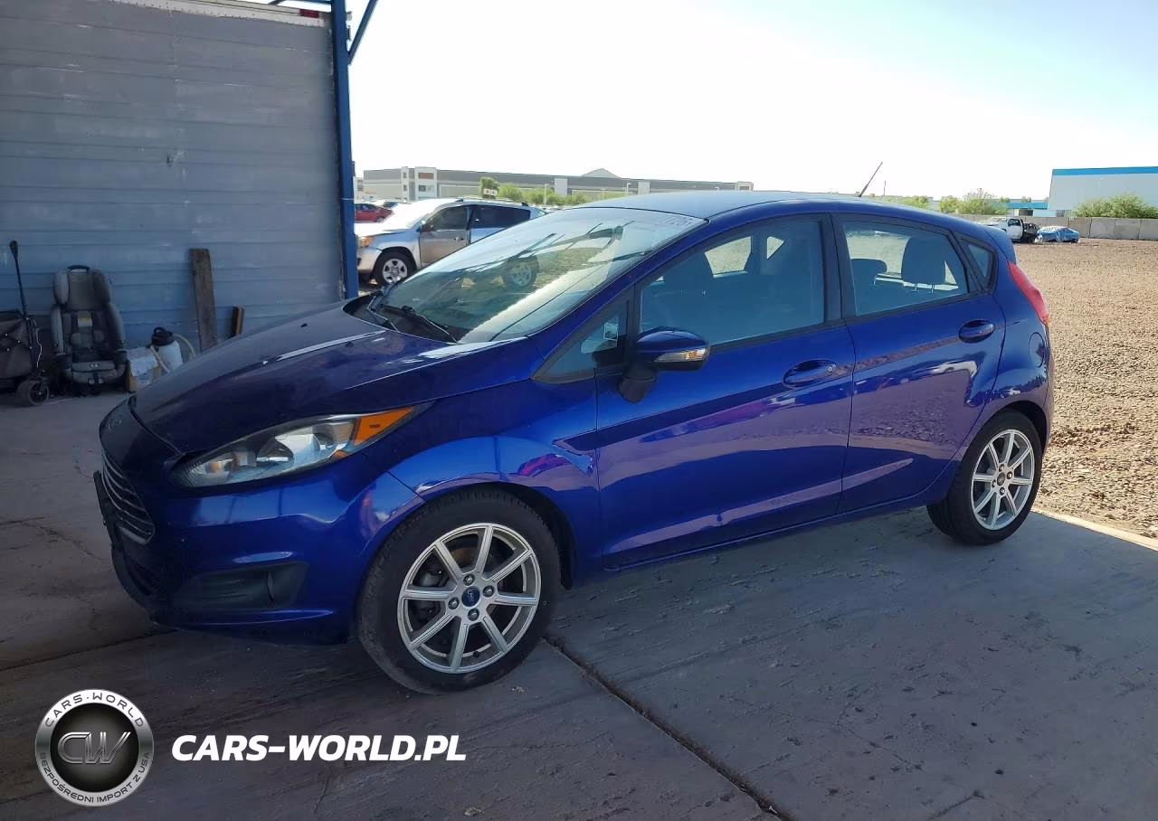 2015 Ford Fiesta Se – zdjęcie 1 z 12