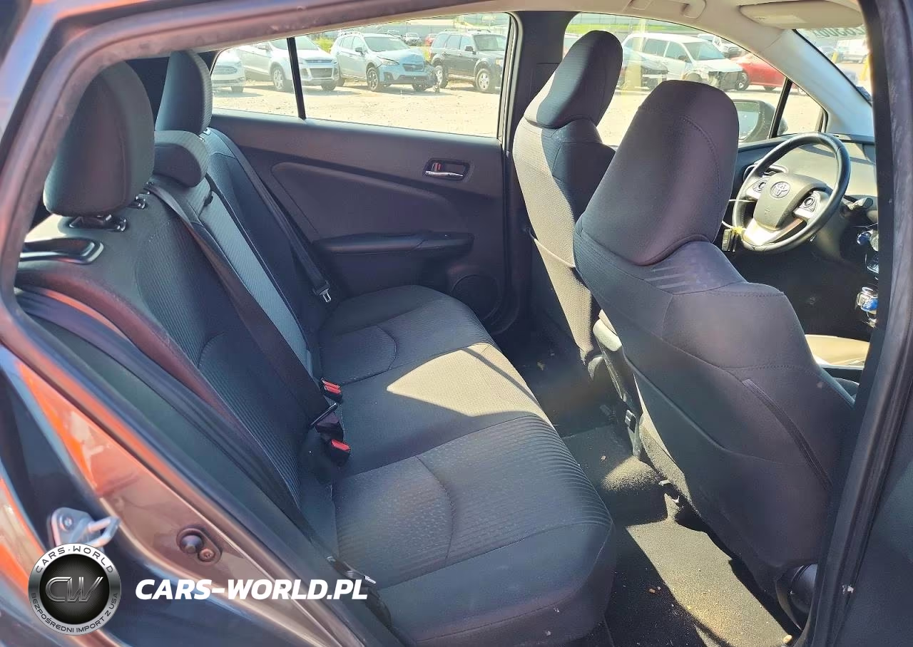 2017 Toyota Prius Three VIN:JTDKARFU3H3034822 - 10
