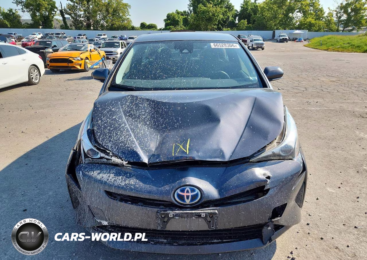 2017 Toyota Prius Three VIN:JTDKARFU3H3034822 - 5
