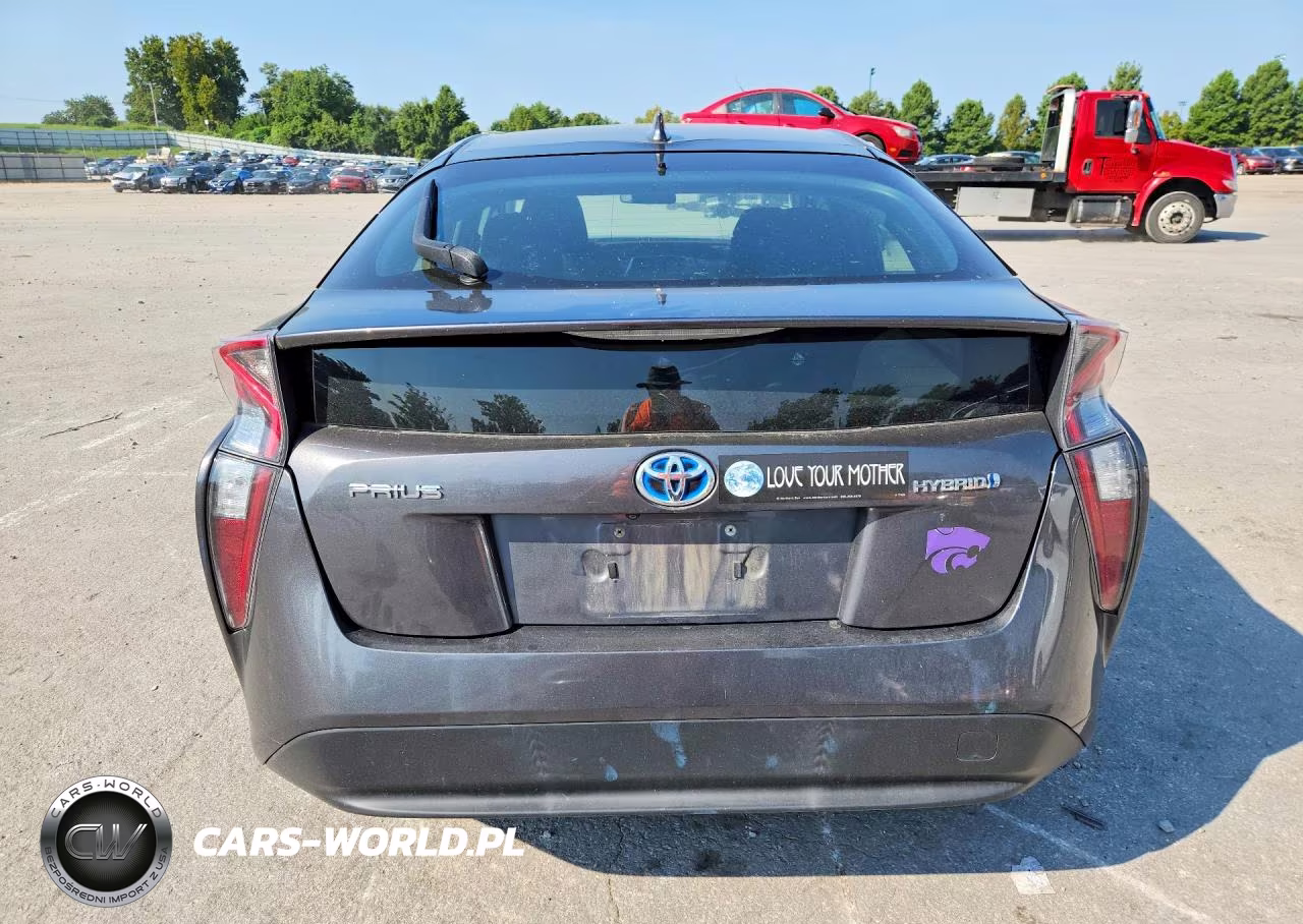 2017 Toyota Prius Three VIN:JTDKARFU3H3034822 - 6