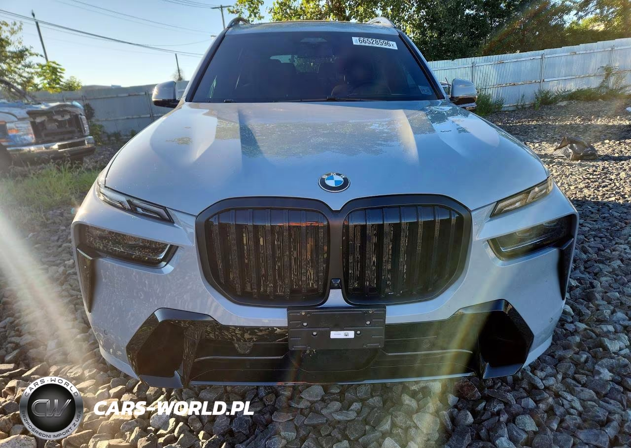 2025 BMW X7 xDrive40I VIN:5UX23EM06S9X92529 - 5