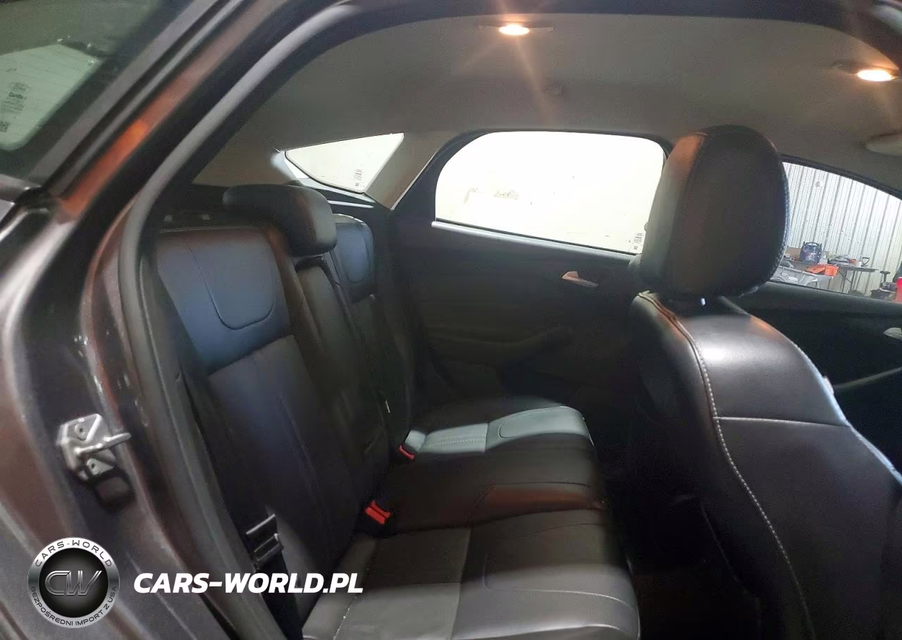2014 Ford Focus Se VIN:1FADP3K25EL262069 - 10