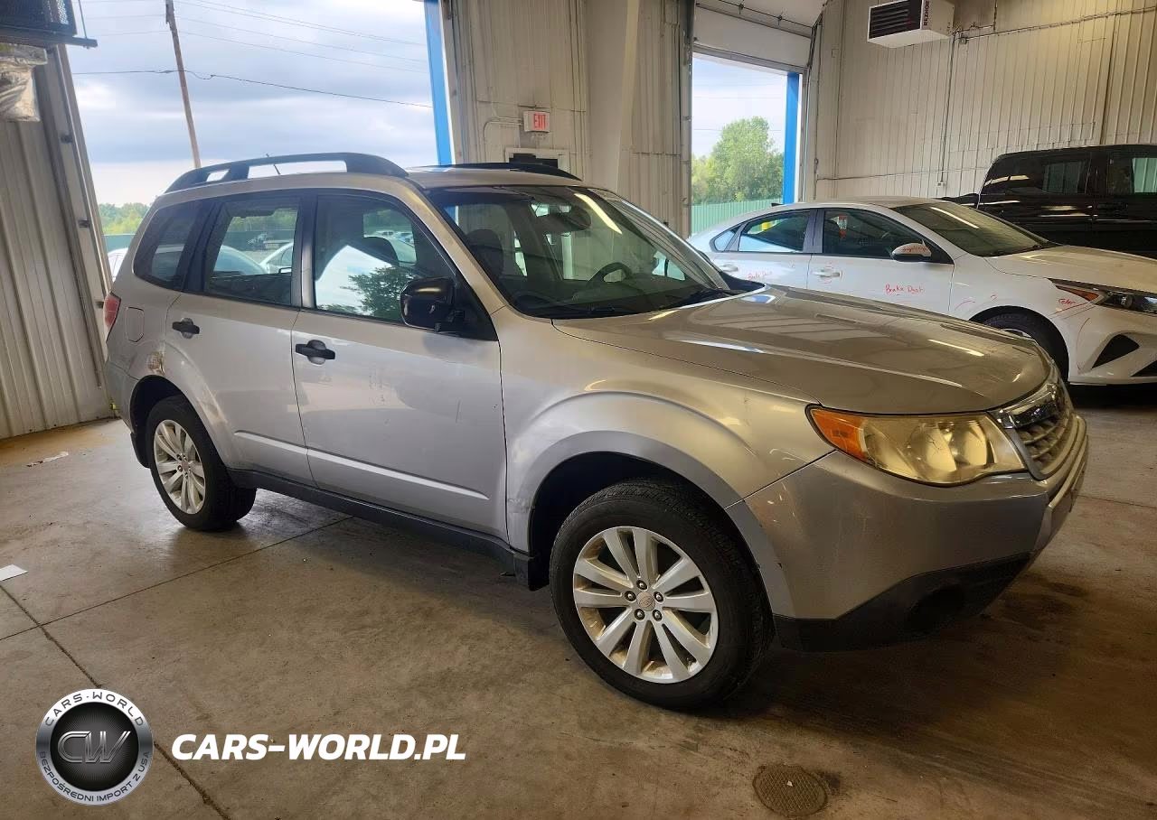 2012 Subaru Forester 2.5X Premium VIN:JF2SHBDC2CH417757 - 4