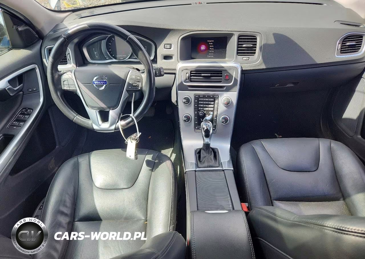 2018 Volvo V60 Cross Country Premier VIN:YV440MWK1J2055335 - 8