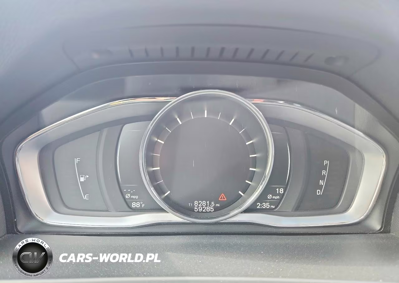 2018 Volvo V60 Cross Country Premier VIN:YV440MWK1J2055335 - 9