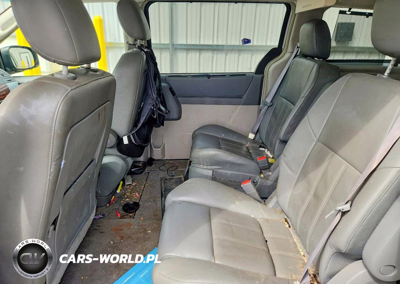 2008 Chrysler Town & Country Touring VIN:2A8HR54P48R769429 - 11