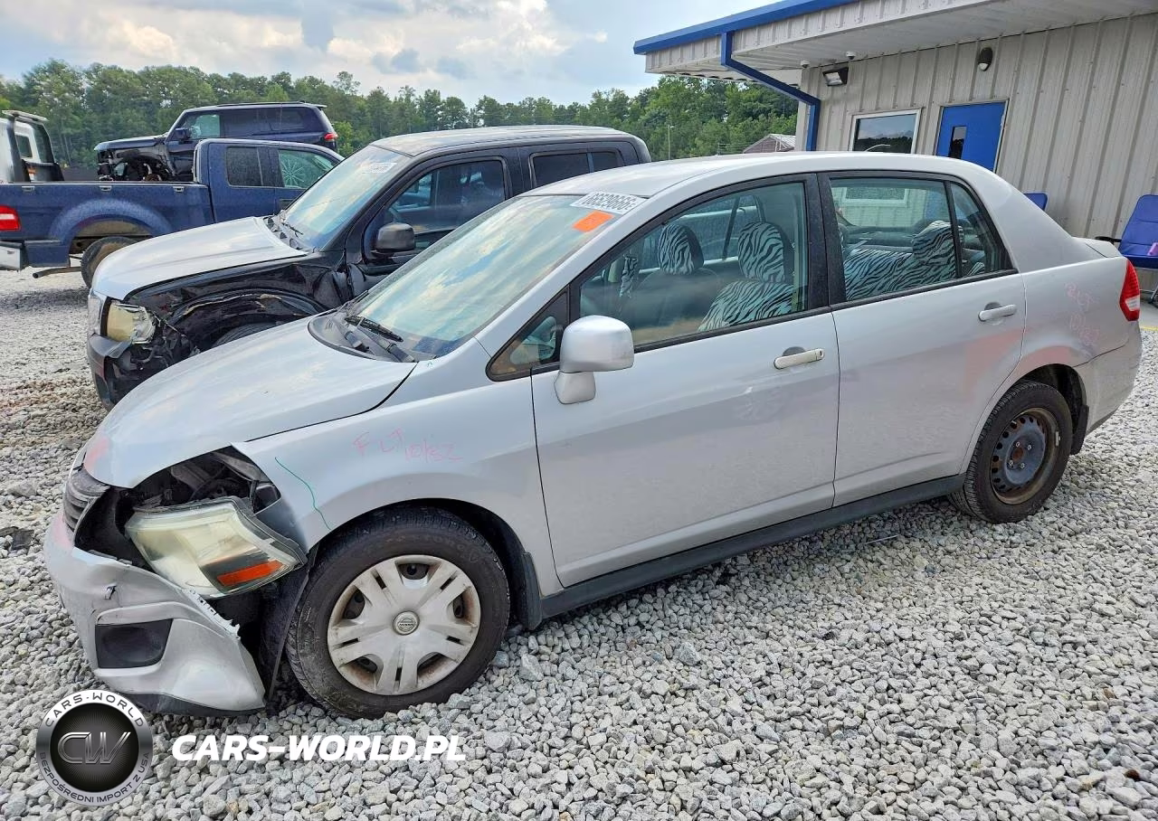 2010 Nissan Versa 1.8 S