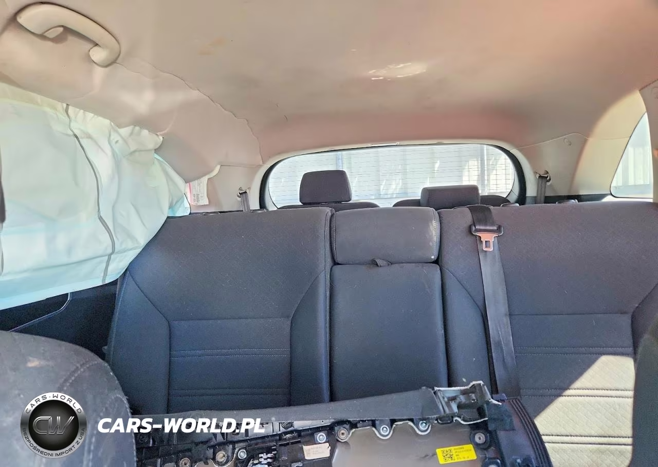 2019 Kia Sorento L VIN:5XYPG4A30KG541573 - 10