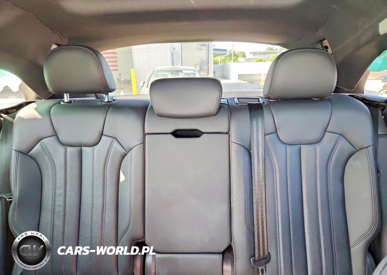 2020 Audi Q5 Premium VIN:WA1ANAFY2L2074760 - 10