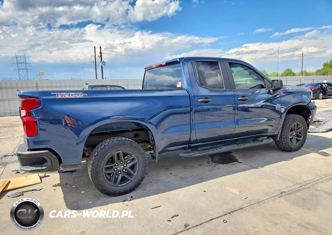 2019 Chevrolet Silverado K1500 Trail Boss Custom VIN:1GCRYCEF0KZ339547 - 3