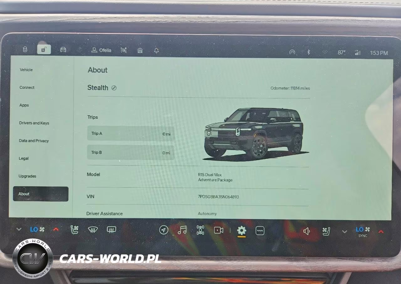 2025 Rivian R1S Adventure VIN:7PDSGBBA3SN064893 - 9