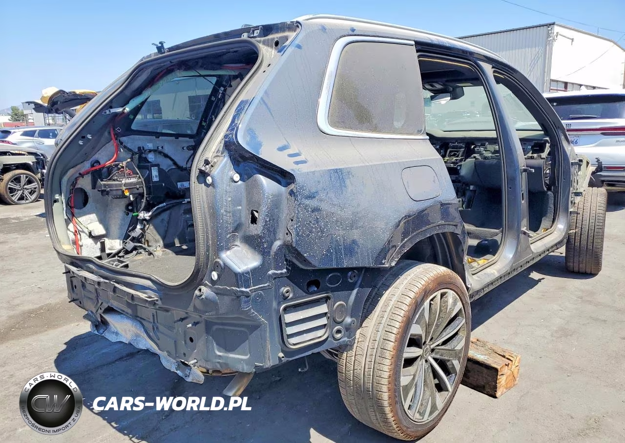 2026 Volvo Xc90 Plus VIN:YV4H60PE7T1459900 - 3