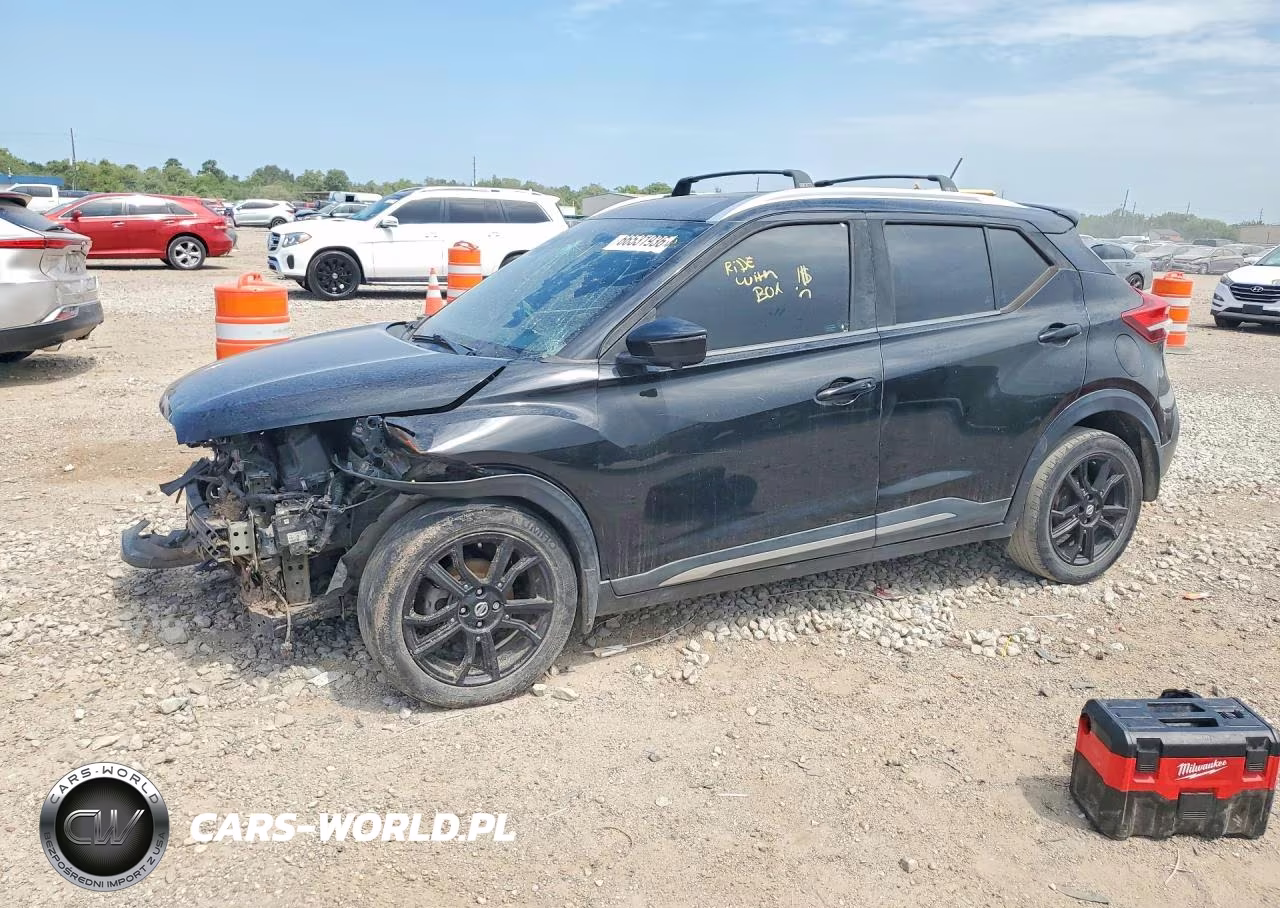 2019 Nissan Kicks Sr