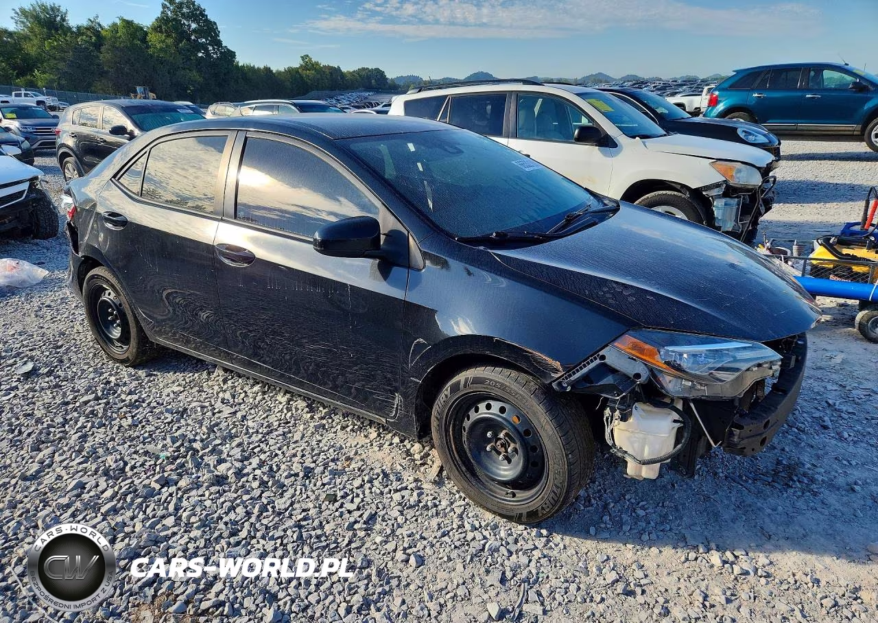 2018 Toyota Corolla Le VIN:2T1BURHE2JC987936 - 4