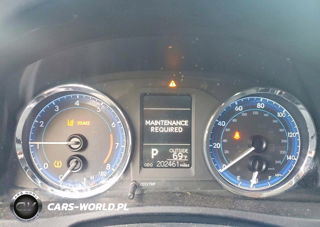 2018 Toyota Corolla Le VIN:2T1BURHE2JC987936 - 9