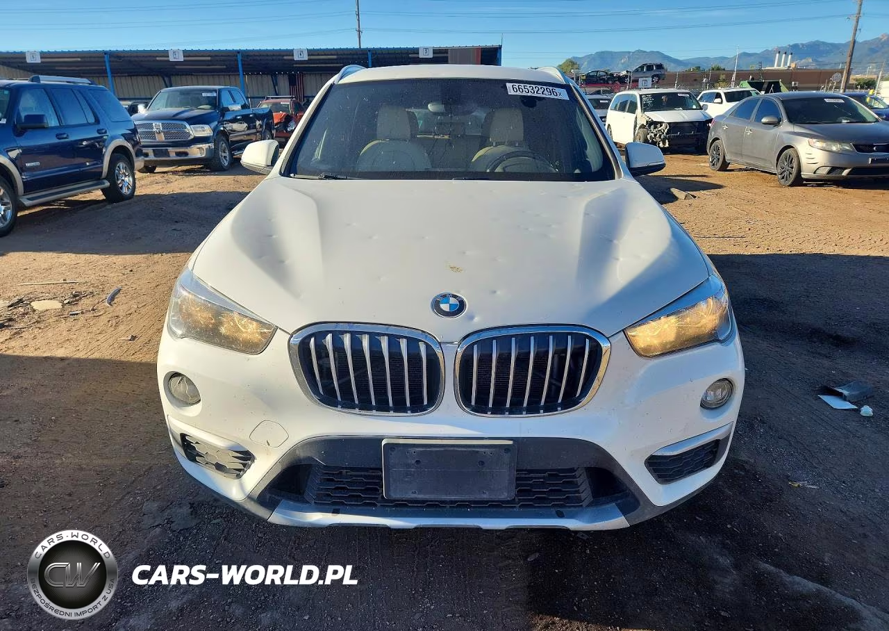 2018 BMW X1 xDrive28I VIN:WBXHT3C39J5L33886 - 5