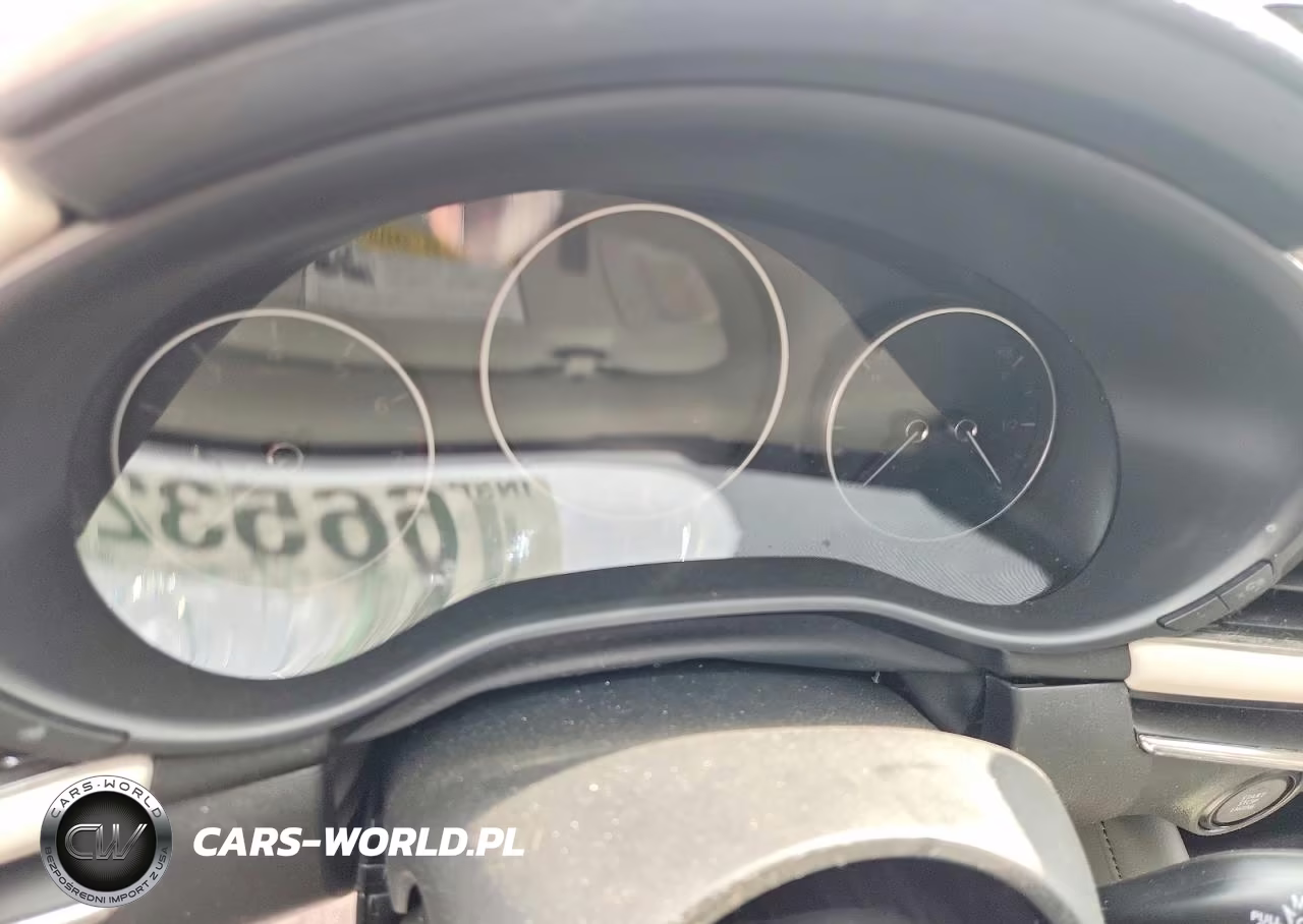2019 Mazda 3 Preferred Plus VIN:JM1BPACM2K1101739 - 9