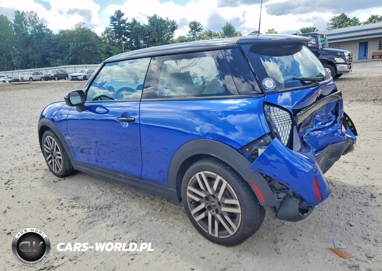 2025 Mini Cooper Base VIN:WMW13GD08S2X52192 - 2