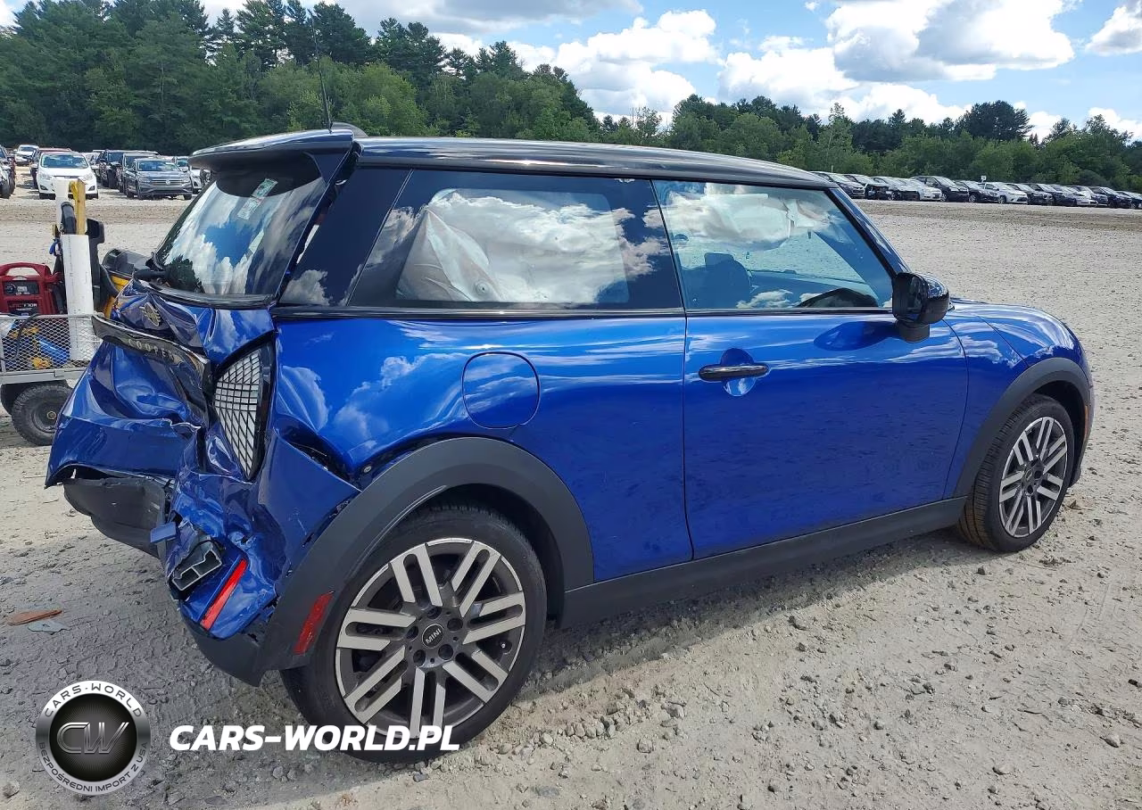 2025 Mini Cooper Base VIN:WMW13GD08S2X52192 - 3