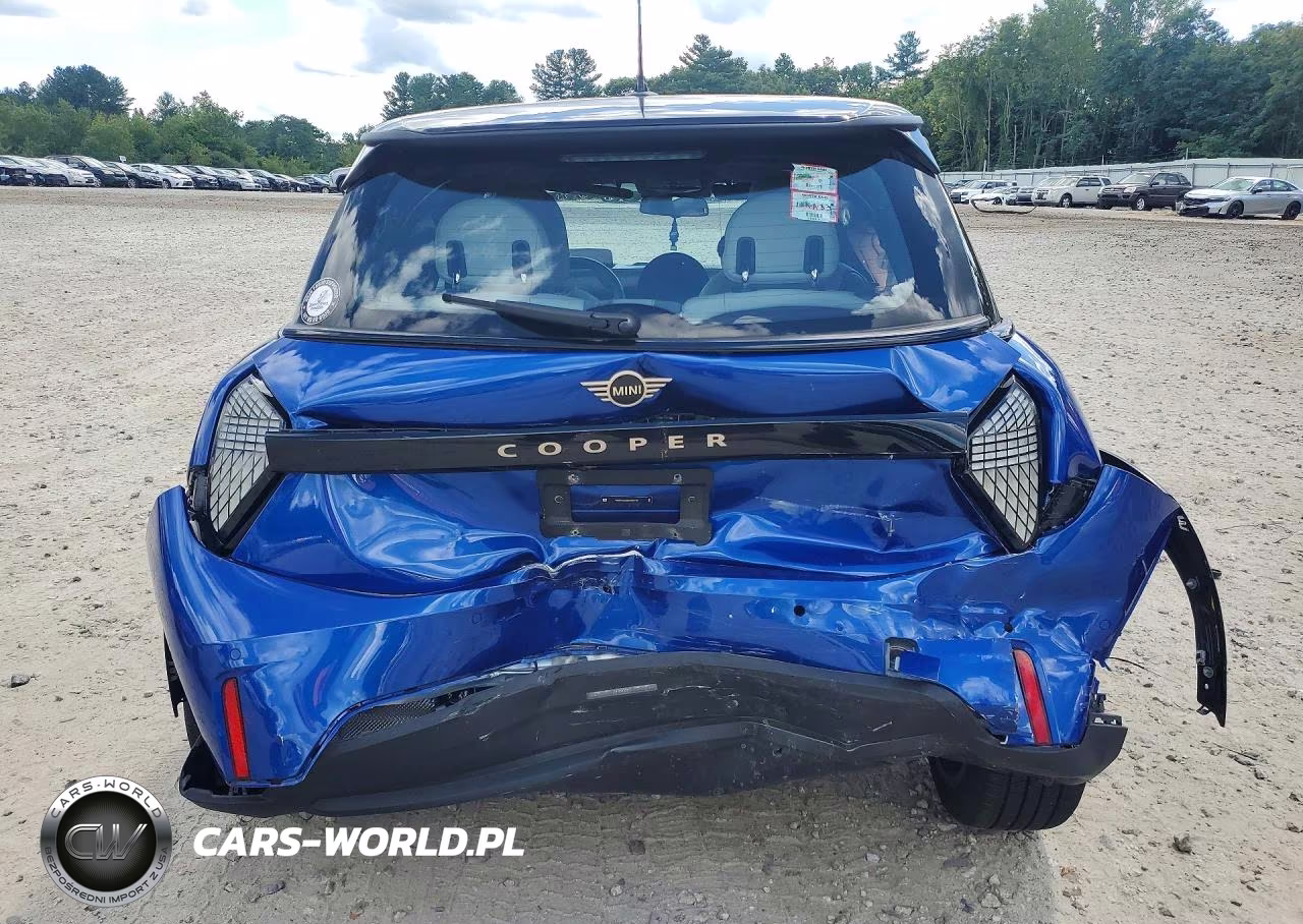 2025 Mini Cooper Base VIN:WMW13GD08S2X52192 - 6