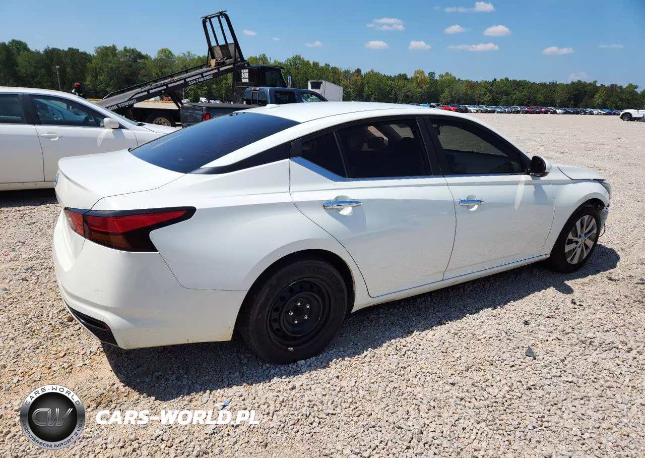 2020 Nissan Altima S VIN:1N4BL4BV8LC256413 - 3