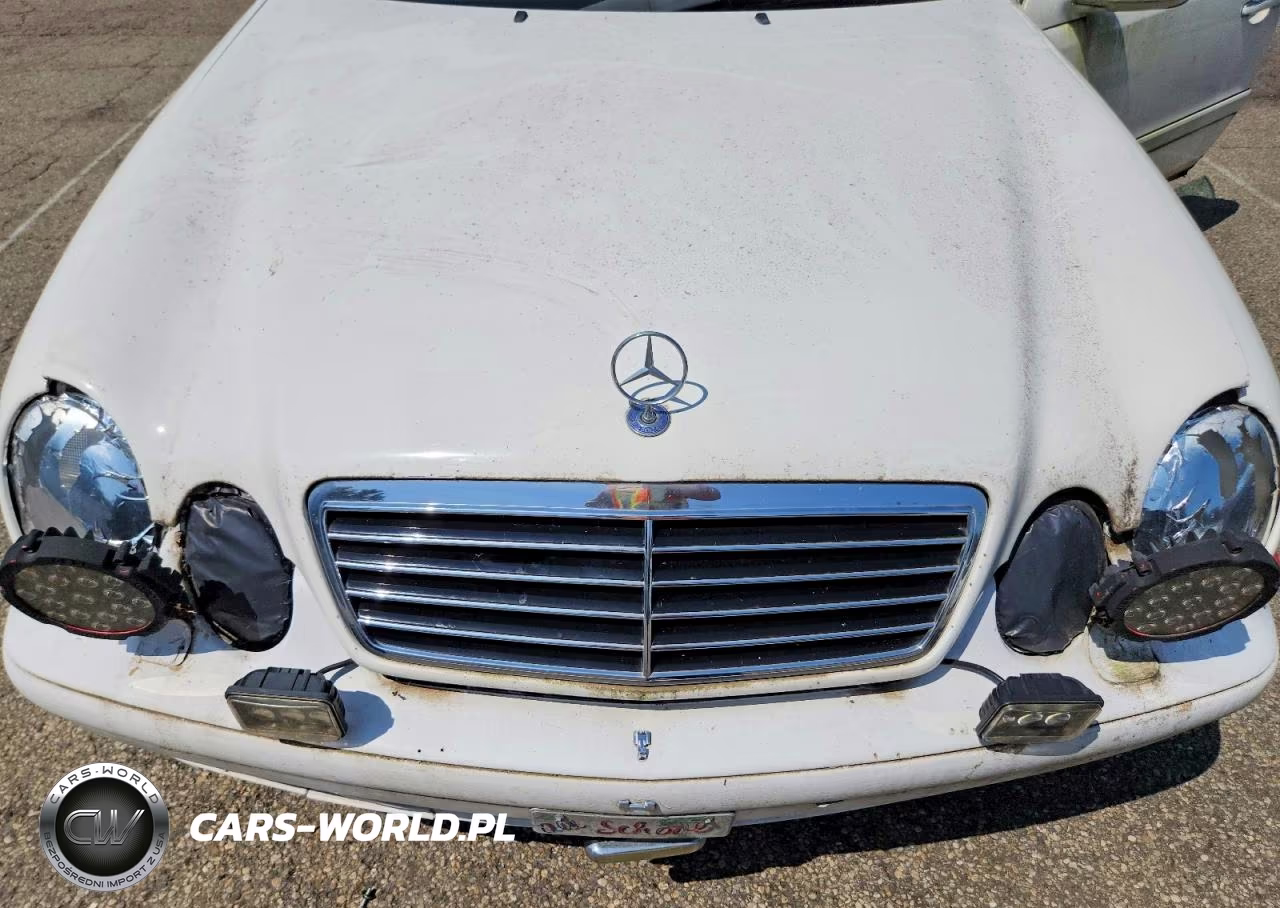 2010 Mercedes-Benz Clk 320 VIN:WDBLK65G23T141332 - 11