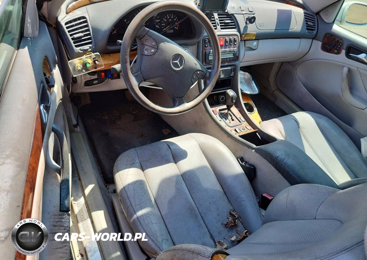 2010 Mercedes-Benz Clk 320 VIN:WDBLK65G23T141332 - 8